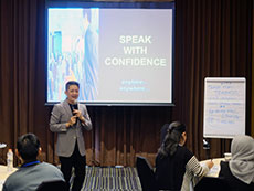 Foto Amazing Public Speaking Training